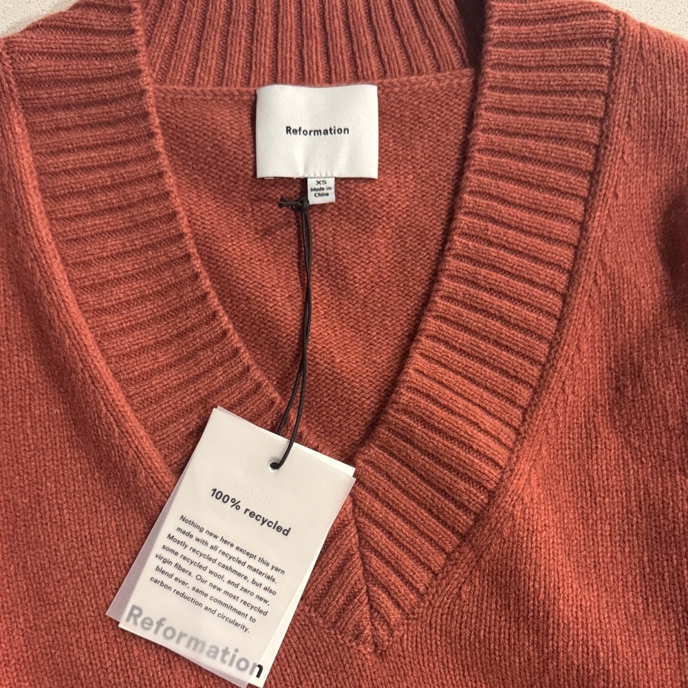 Reformation Terracotta V-Neck Sweater - Picture 2 of 6